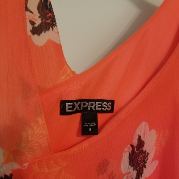 Express Asymmetrical Sleeve Coral Floral Print - Picture 4 of 7